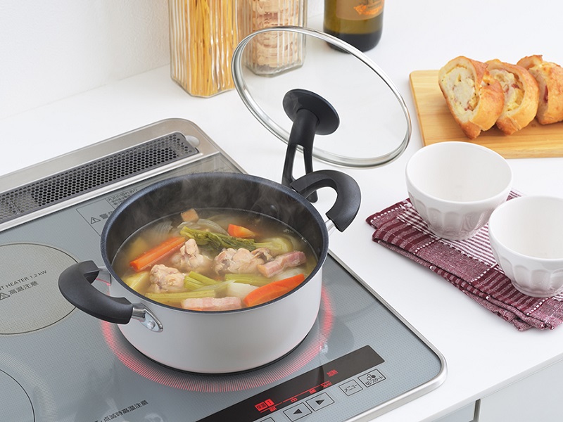 グランクック　IH対応ダイヤモンドコート両手鍋20cm