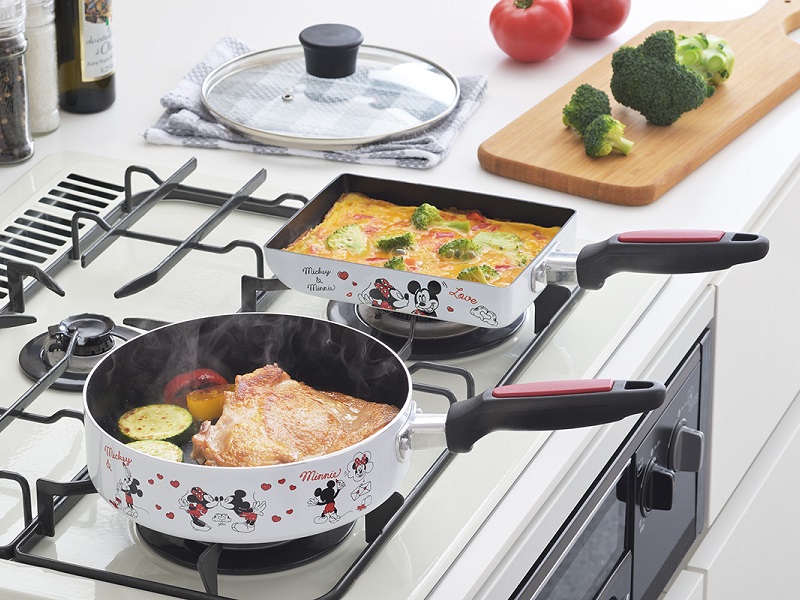 ミッキー＆ミニー 蓋付きフライパン20cm