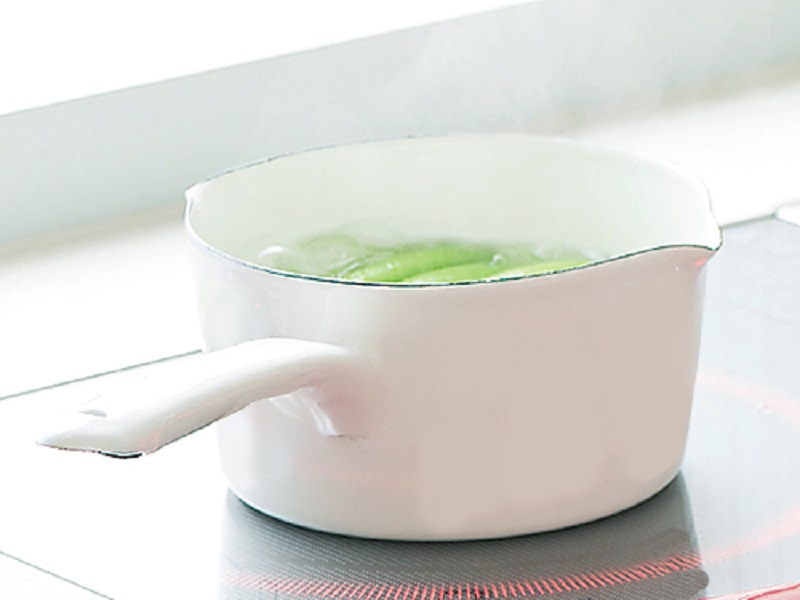 ピア・コローレ　ホーローミルクパン15cm(ホワイト)