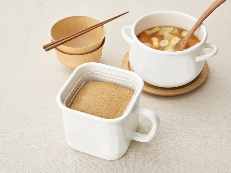 ピア・コローレ　ホーロー両手鍋16cm