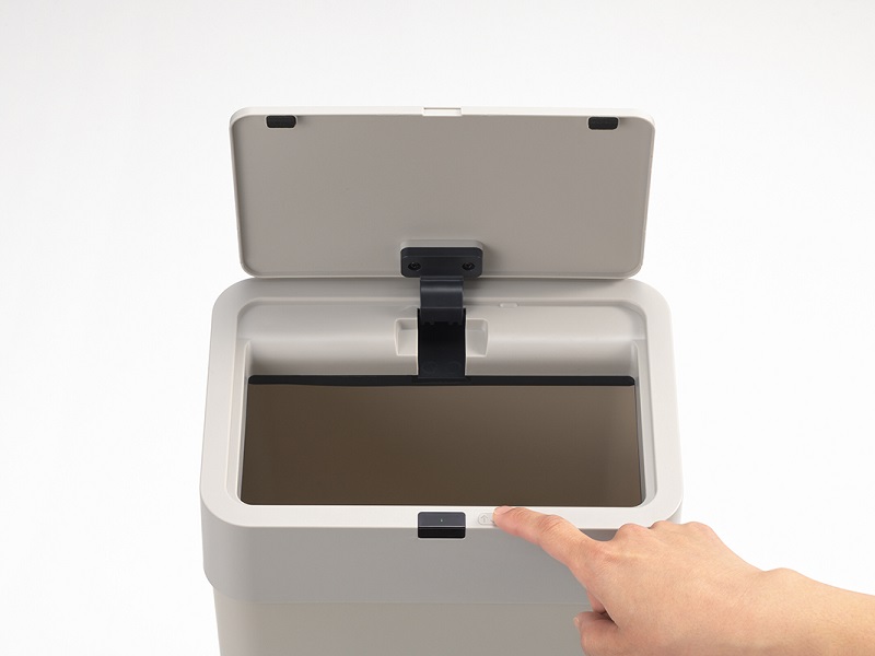 センサー式ごみ箱Ｍ