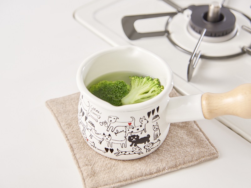 プルーン　ホーロープチミルクパンモノトーンドッグ