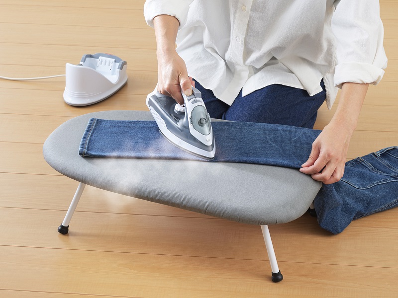 コードレススチームアイロン